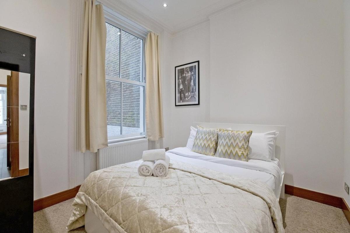 Charming 2-bed Holland Prk Rd * Londra
